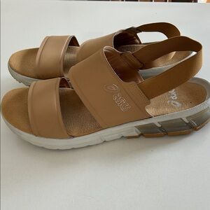Asics tan caramel slip on elastic ankle strap size 12 Sandals